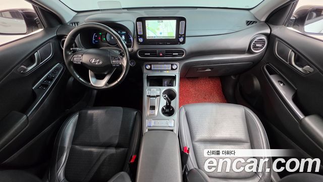 Hyundai Kona — interior