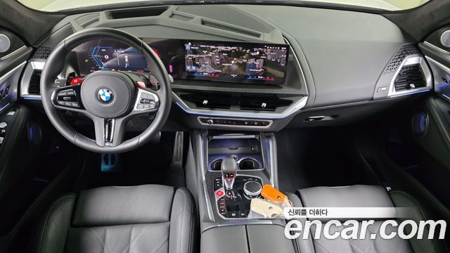 BMW XM — interior