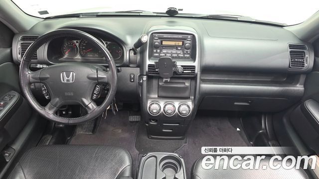 Honda CR-V — interior