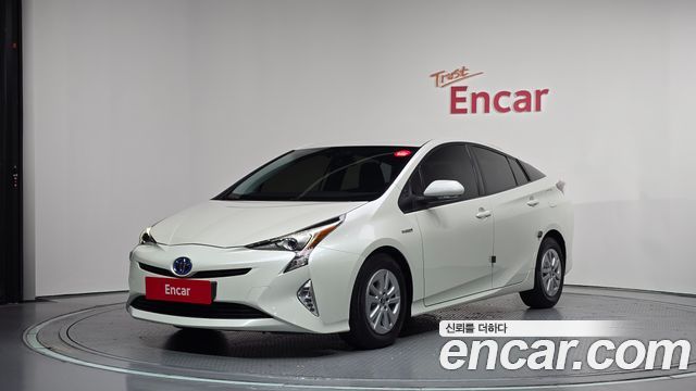 Toyota Prius — exterior