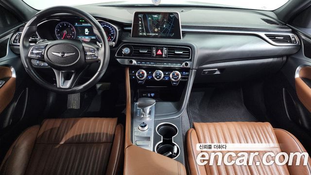 Genesis G70 — interior