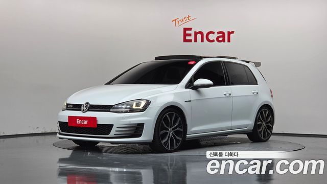 Volkswagen Golf — exterior