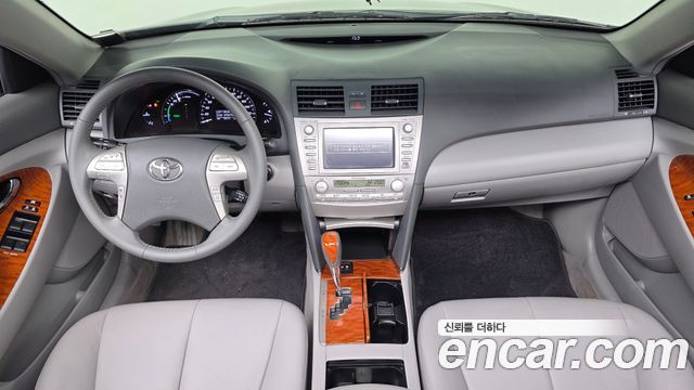 Toyota Camry — interior