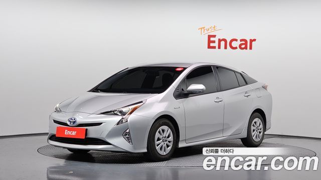 Toyota Prius — exterior