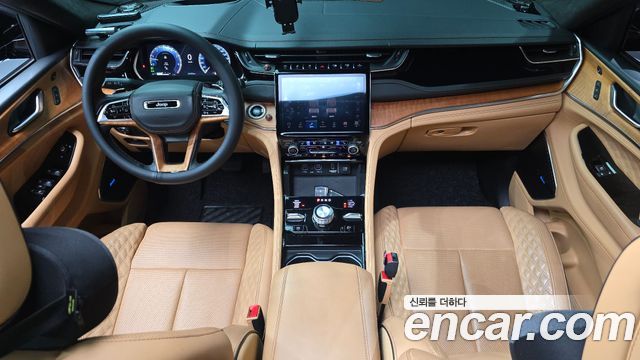 Jeep Cherokee — interior