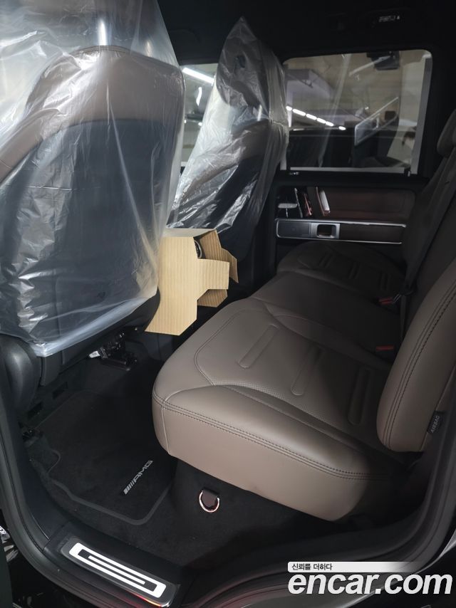 Mercedes-Benz G-Class — interior