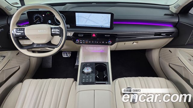 Kia K8 — interior
