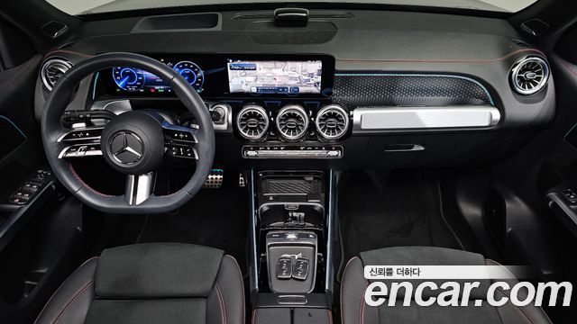 Mercedes-Benz EQB — interior