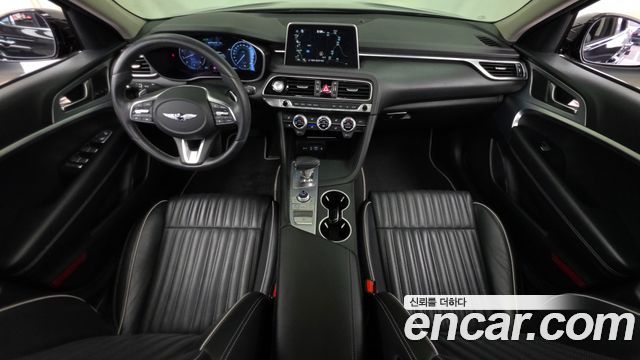 Genesis G70 — interior