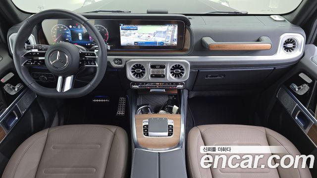 Mercedes-Benz G-Class — interior