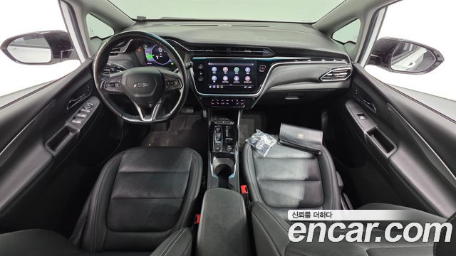 Chevrolet Korea Bolt EV — interior