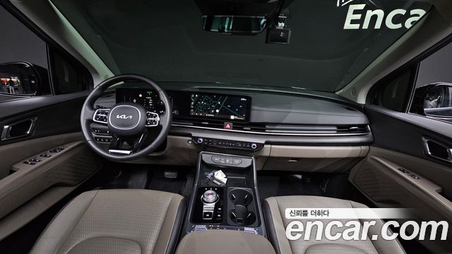 Kia Carnival — interior