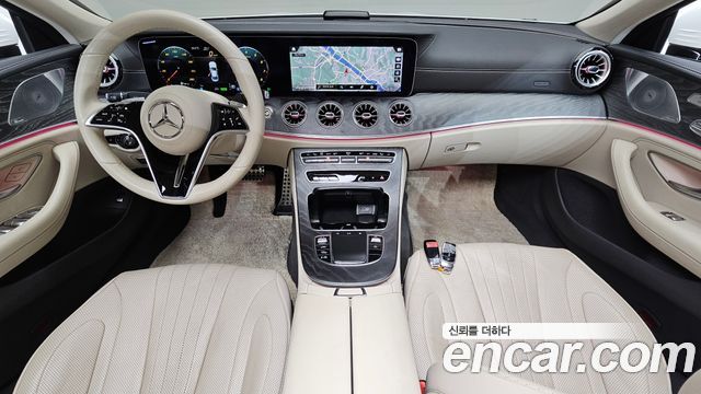 Mercedes-Benz CLS-Class — interior
