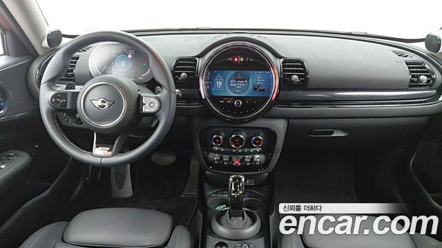 MINI Clubman — interior