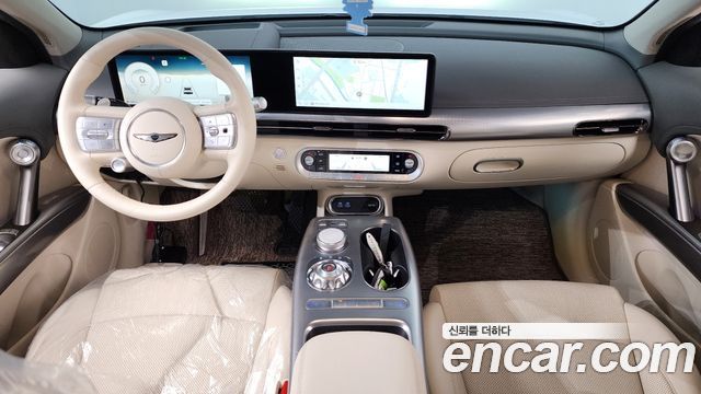 Genesis GV60 — interior