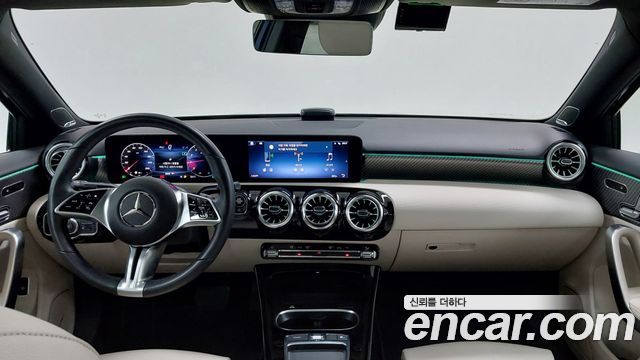 Mercedes-Benz A-Class — interior