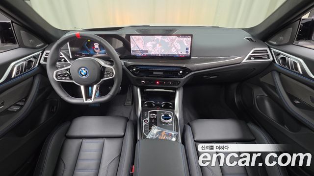BMW i4 — interior