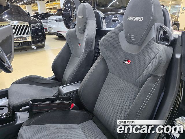 Daihatsu Copen — interior