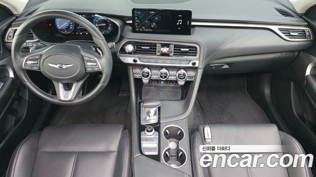 Genesis G70 — interior