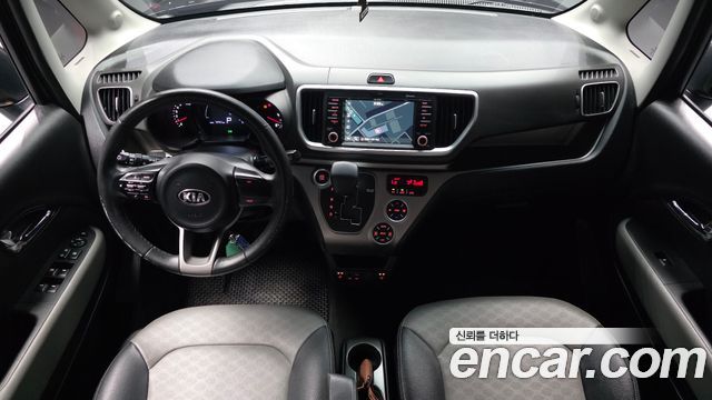Kia Ray — interior