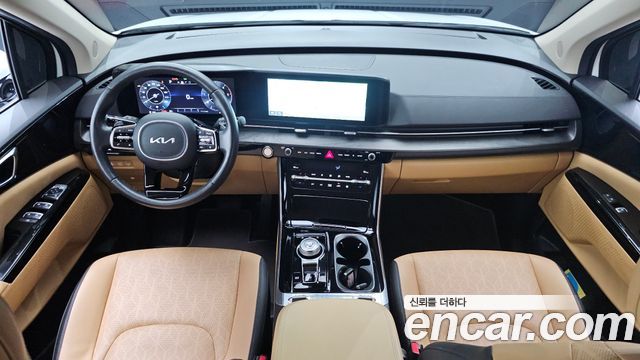 Kia Carnival — interior