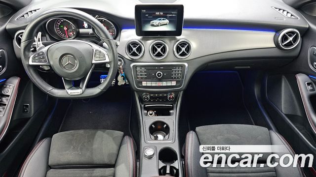 Mercedes-Benz CLA-Class — interior