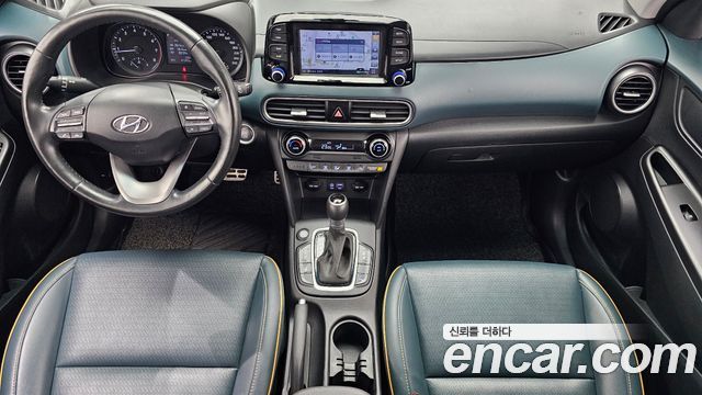 Hyundai Kona — interior