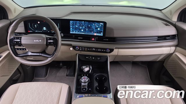 Kia Carnival — interior