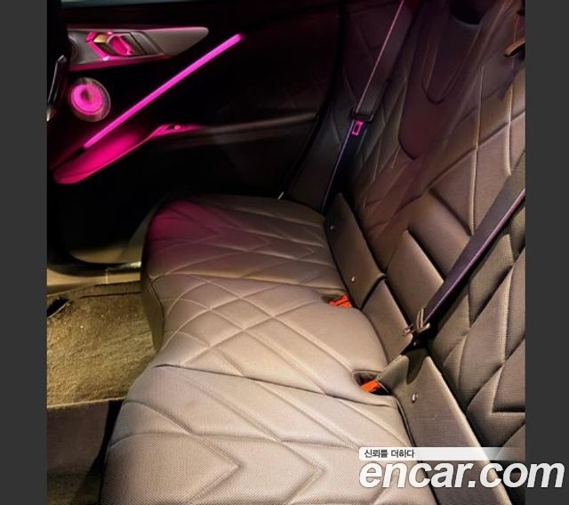 BMW XM — interior