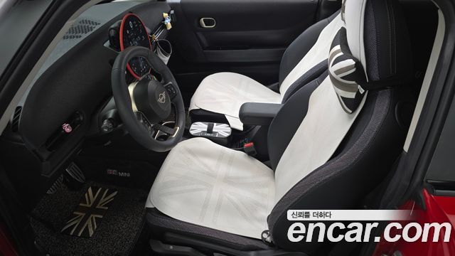 MINI Cooper — interior