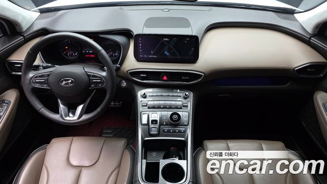 Hyundai Santa Fe — interior