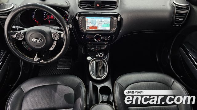 Kia Soul — interior