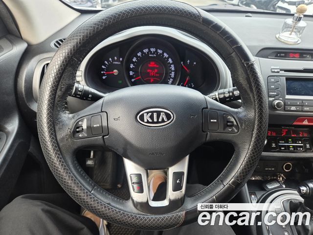 Kia Sportage — interior