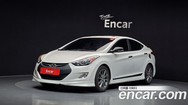 Hyundai Avante — exterior