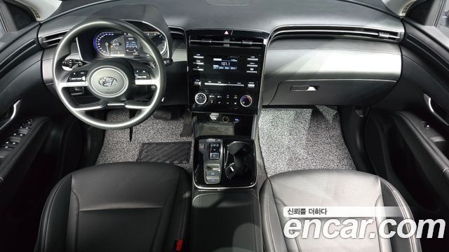 Hyundai Tucson — interior