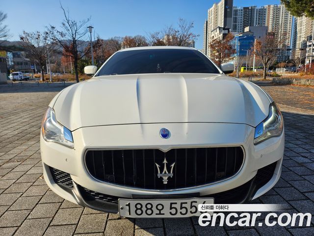Maserati Quattroporte