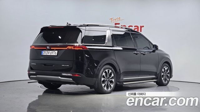 Kia Canival 2023 — photo 2
