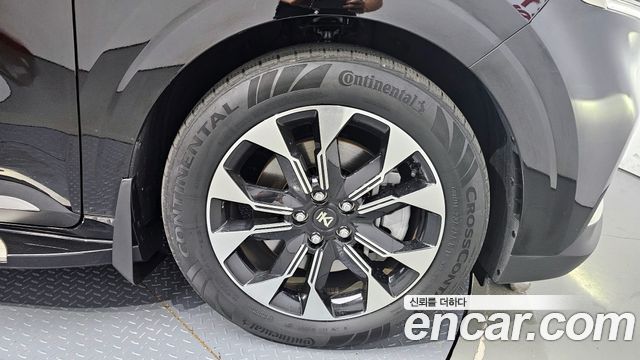 Kia Canival 2023 — photo 5