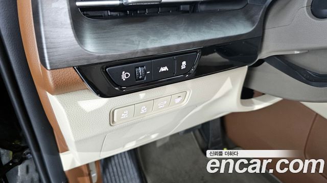 Kia Canival 2023 — photo 15