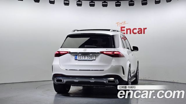 Mercedes-Benz GLE-Class 2023 — photo 4