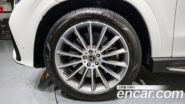 Mercedes-Benz GLE-Class 2023 — photo 5
