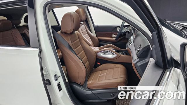 Mercedes-Benz GLE-Class 2023 — photo 10
