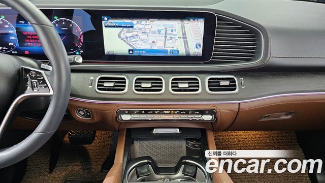 Mercedes-Benz GLE-Class 2023 — photo 14