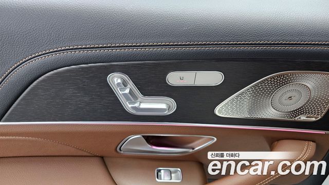 Mercedes-Benz GLE-Class 2023 — photo 17