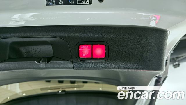 Mercedes-Benz GLE-Class 2023 — photo 18