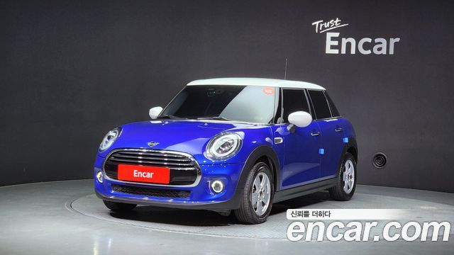 Mini Cooper 2020 — photo 1