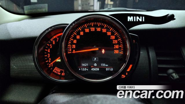 Mini Cooper 2020 — photo 8