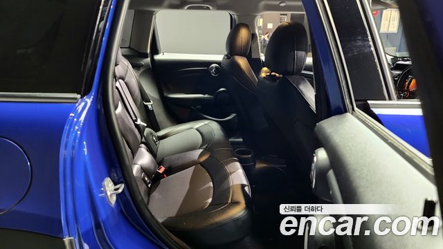 Mini Cooper 2020 — photo 12