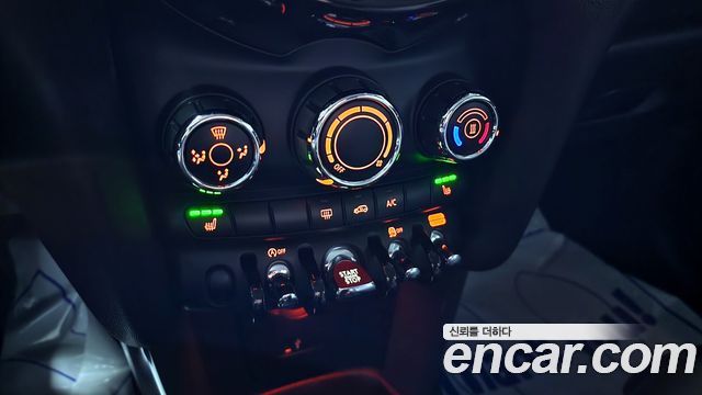 Mini Cooper 2020 — photo 16