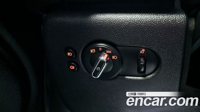 Mini Cooper 2020 — photo 18